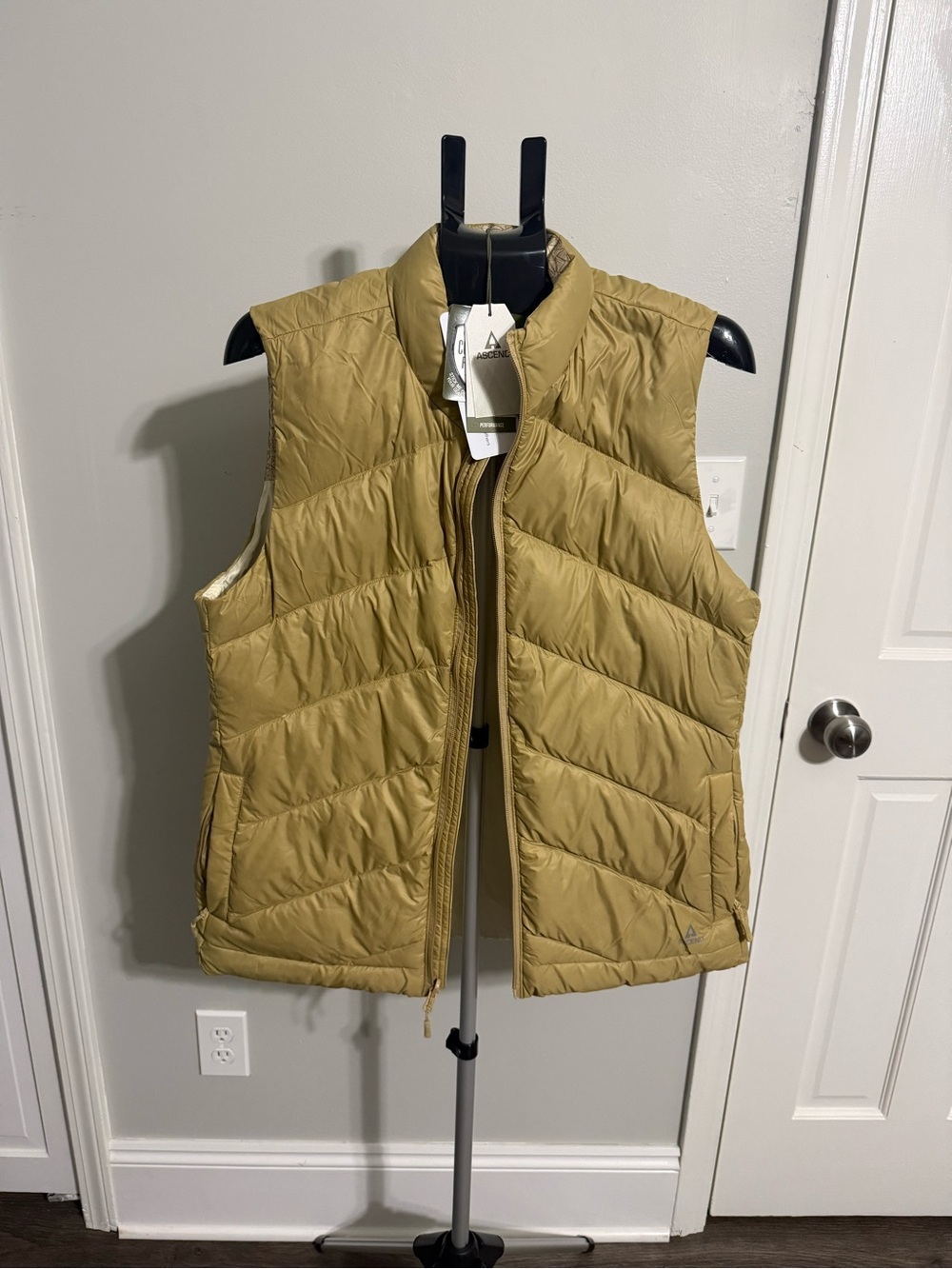 Ascend Quilted Vest in Mustard Tan